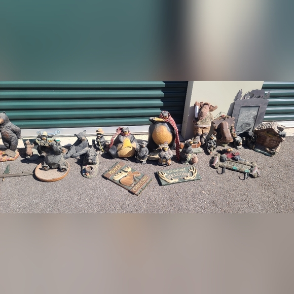 Decorations - Picture 13 of 16